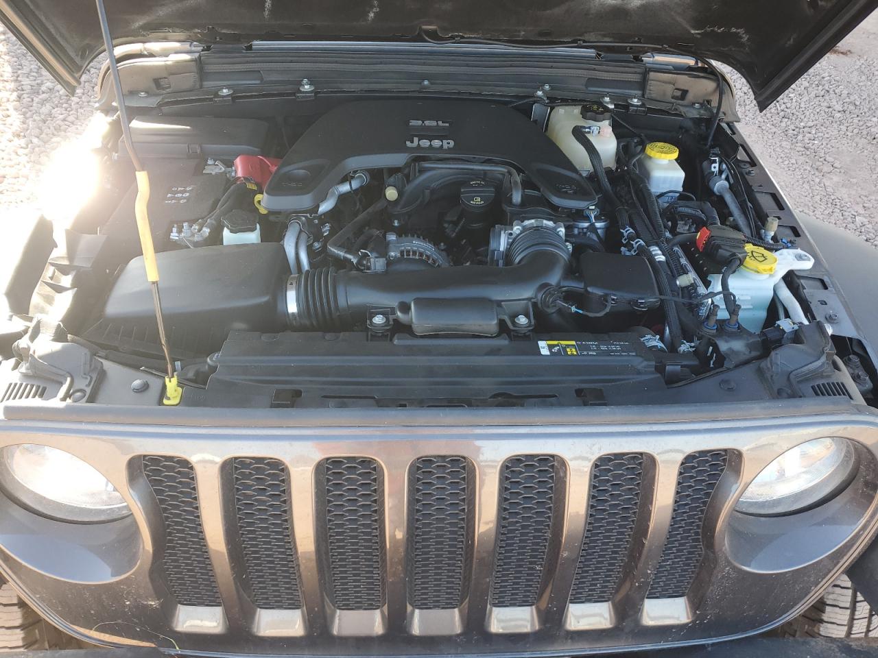 2019 Jeep Wrangler - Image 11