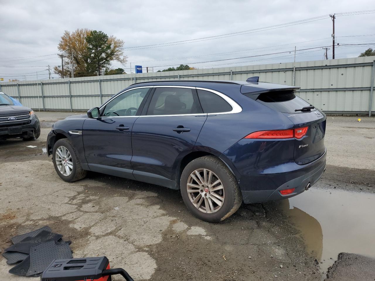2017 Jaguar F-Pace - Image 2