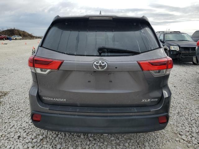  TOYOTA HIGHLANDER 2018 Серый