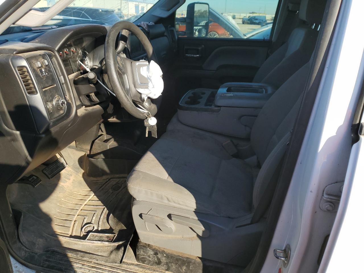 VIN 1GT12REGXHF101449 2017 GMC SIERRA no.7