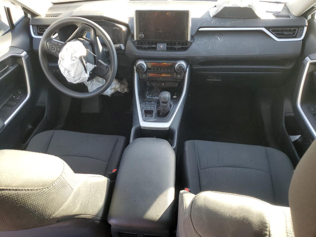 2024 Toyota RAV 4 - Image 8