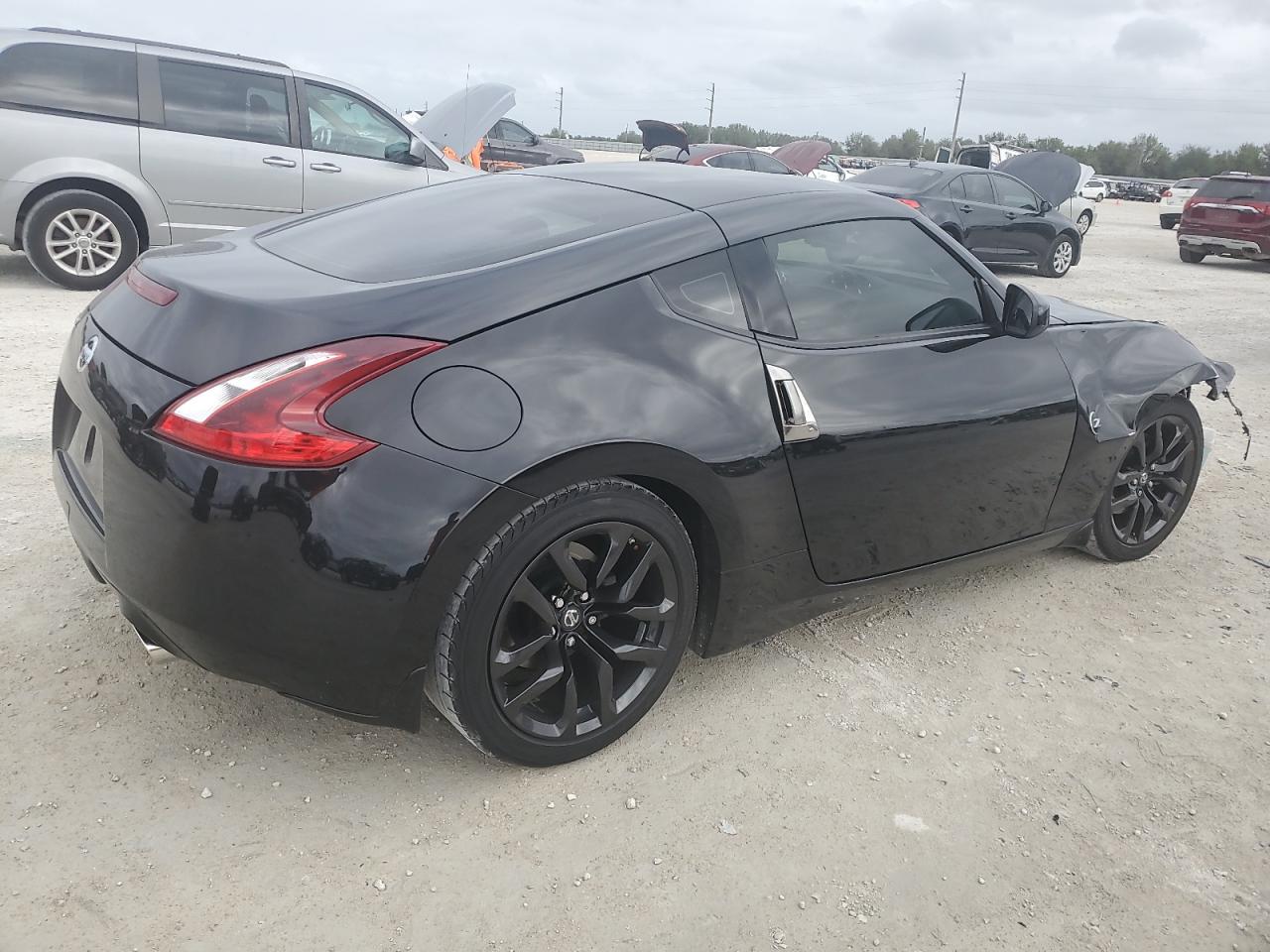 VIN JN1AZ4EH8LM823422 2020 NISSAN 370Z no.3