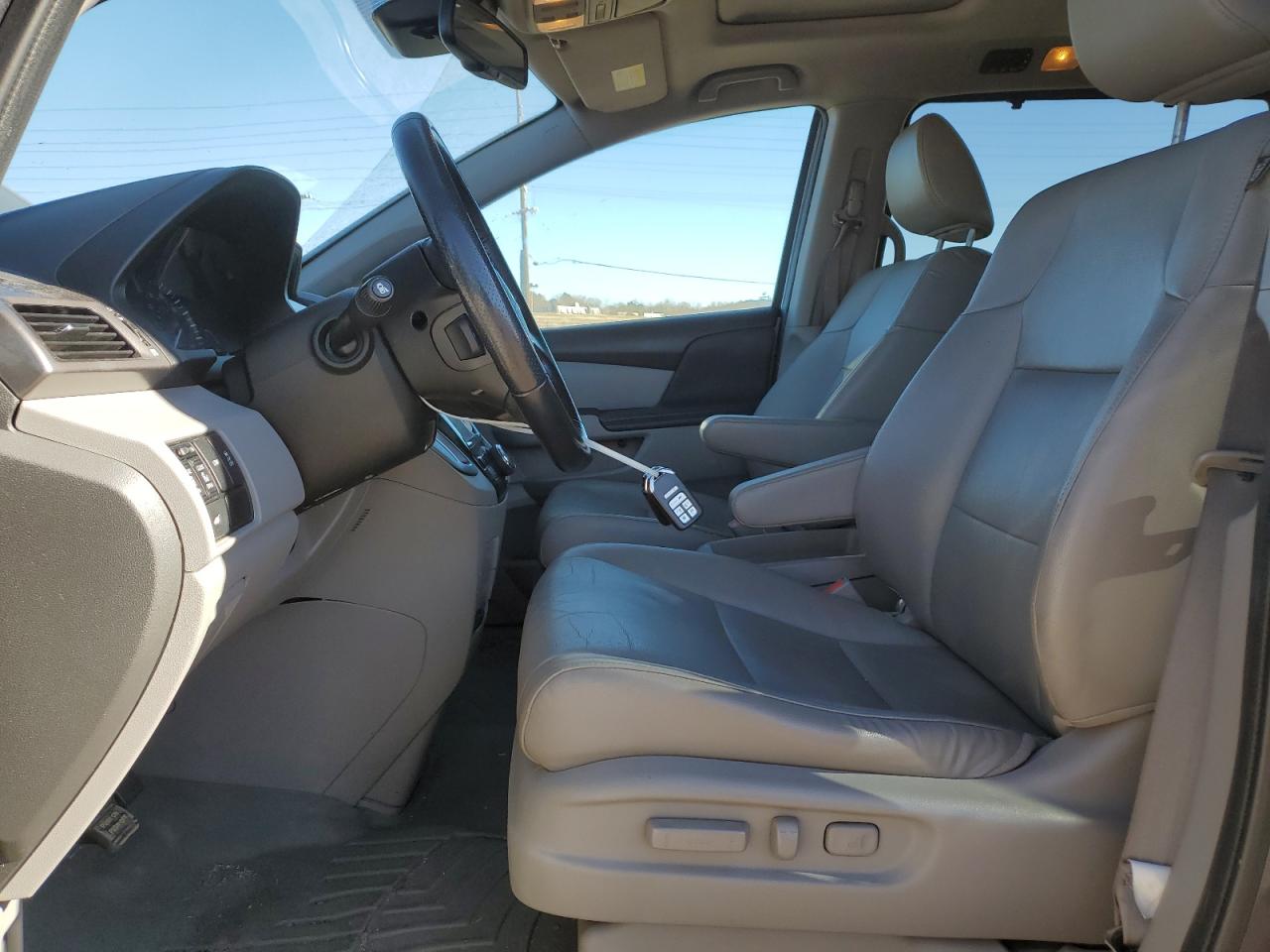 2015 Honda Odyssey - Image 7