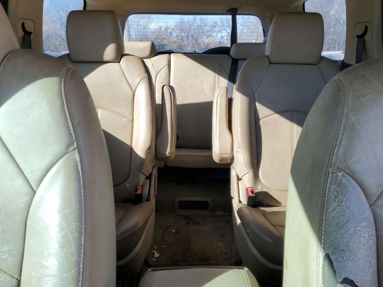 2011 GMC Acadia - Image 10