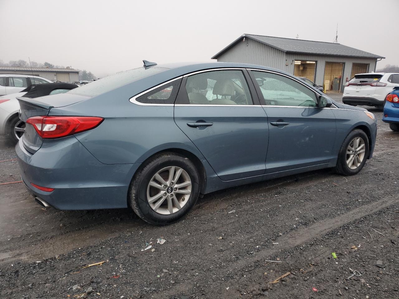 2016 Hyundai Sonata - Image 3