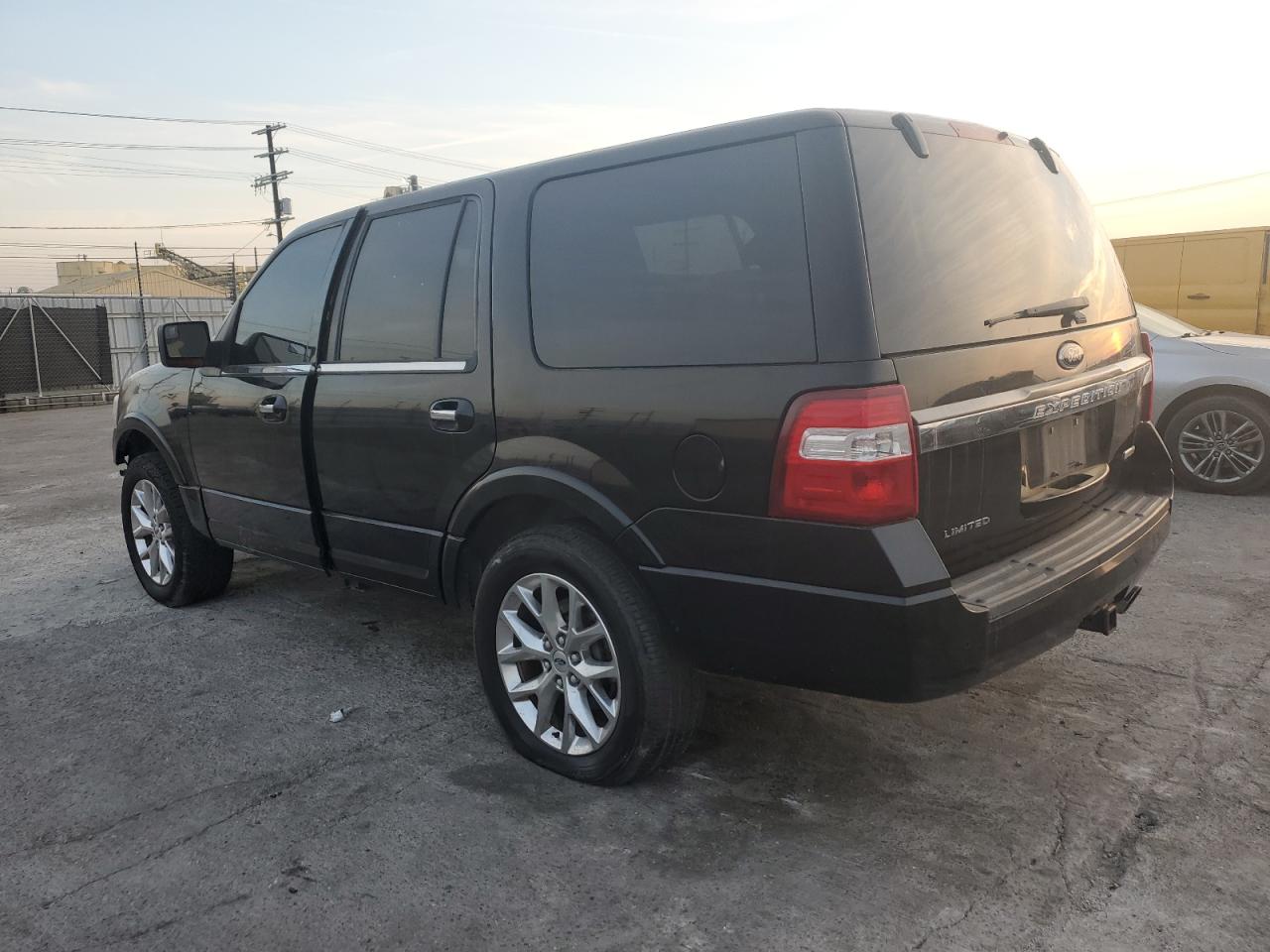 VIN 1FMJU1KT8GEF37939 2016 FORD EXPEDITION no.2