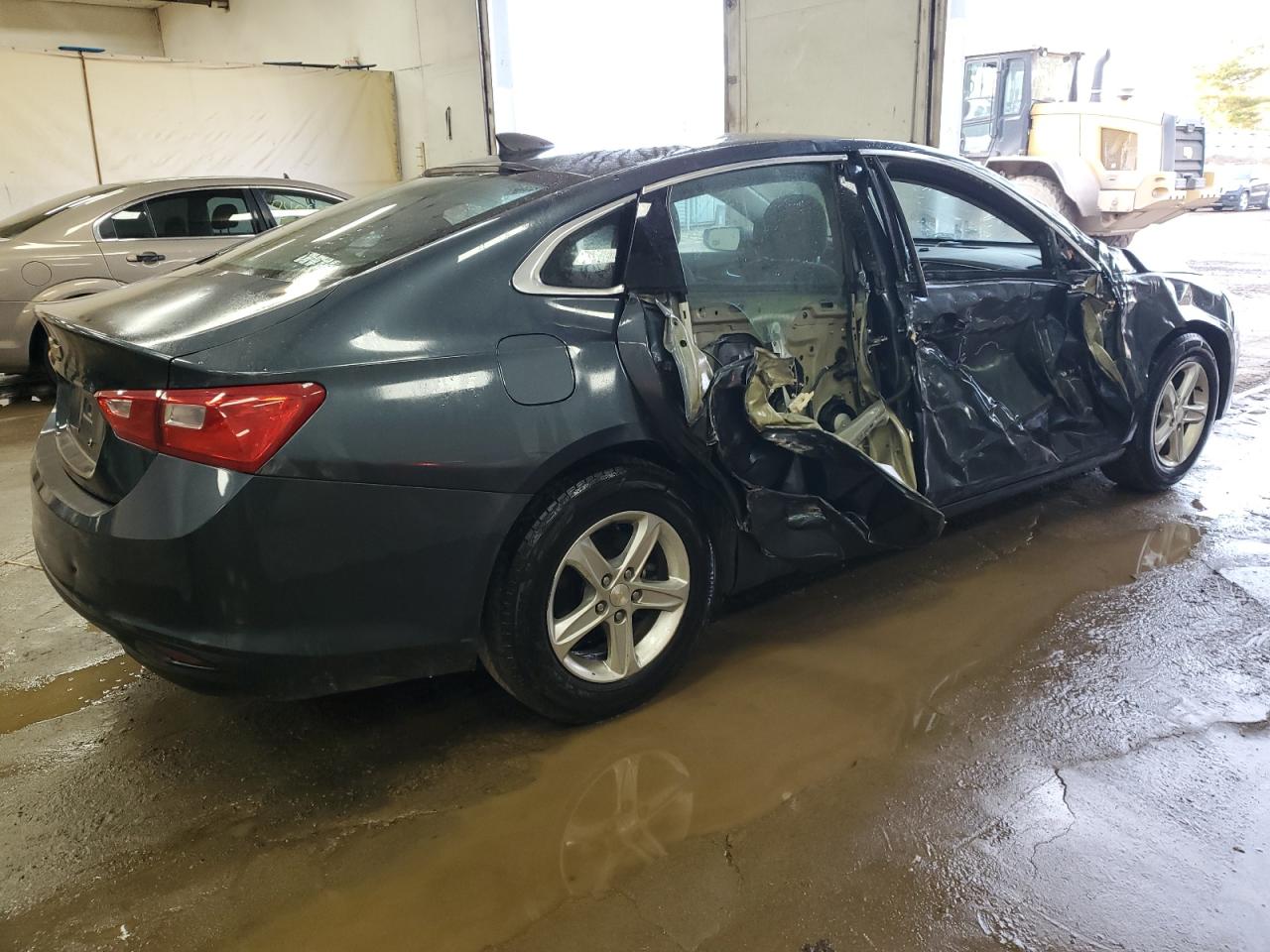2019 Chevrolet Malibu - Image 3