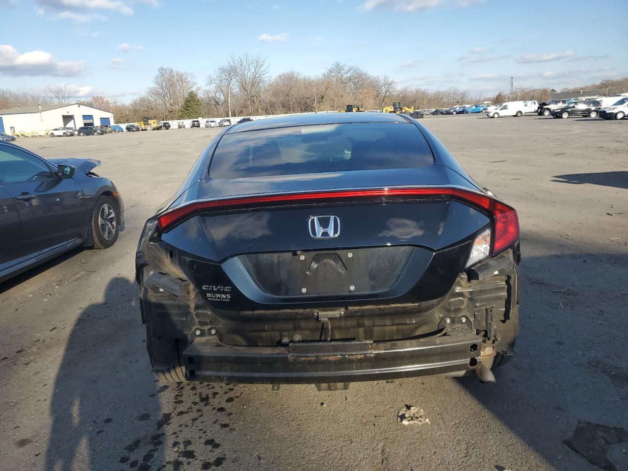 2018 Honda Civic Lx VIN: 2HGFC4B01JH305513 Lot: 82204014