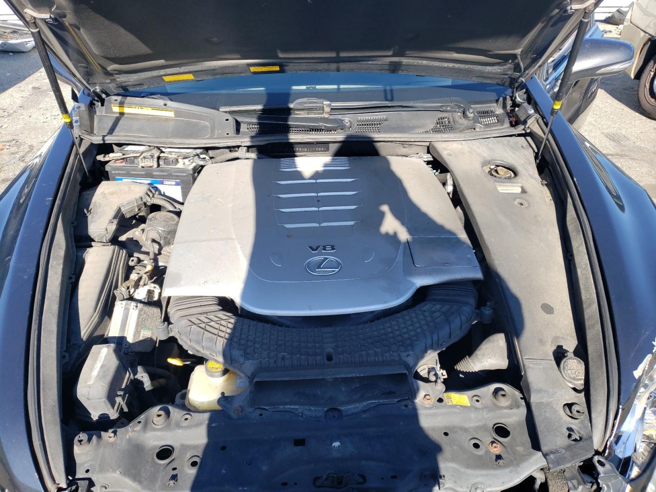 2010 Lexus LS - Image 11