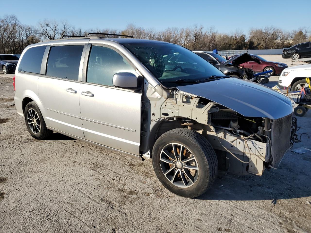 VIN 2C4RDGEG0HR674225 2017 DODGE CARAVAN no.4