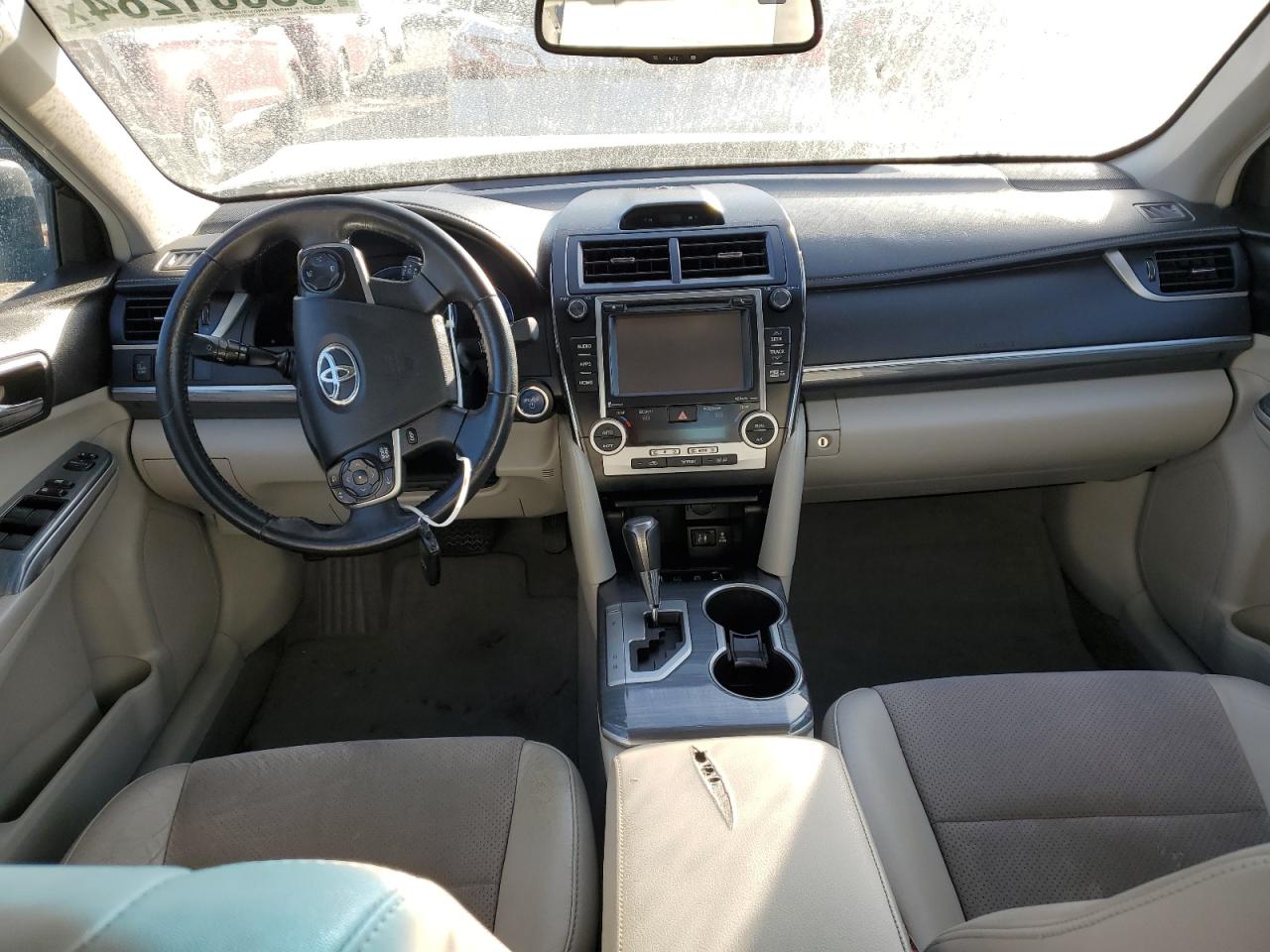 2014 Toyota Camry - Image 8