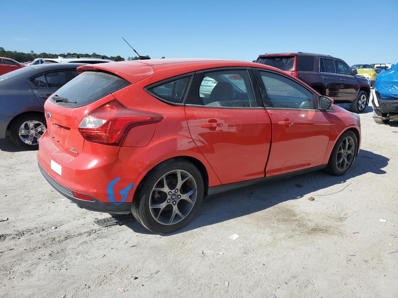 VIN 1FADP3K23EL127317 2014 FORD FOCUS no.3