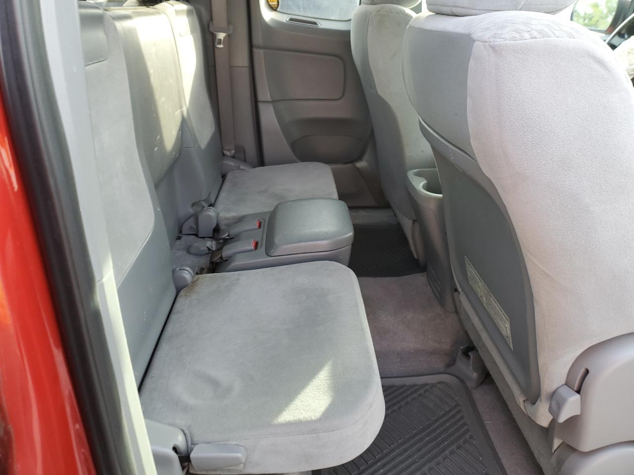 2010 Toyota Tacoma - Image 10