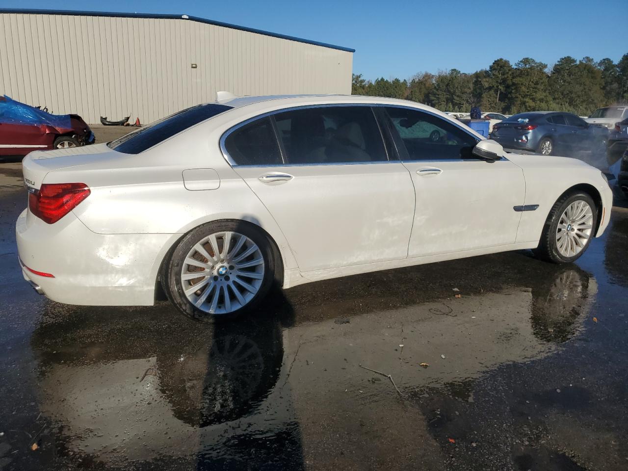 VIN WBAYE8C57DD132579 2013 BMW 7 SERIES no.3