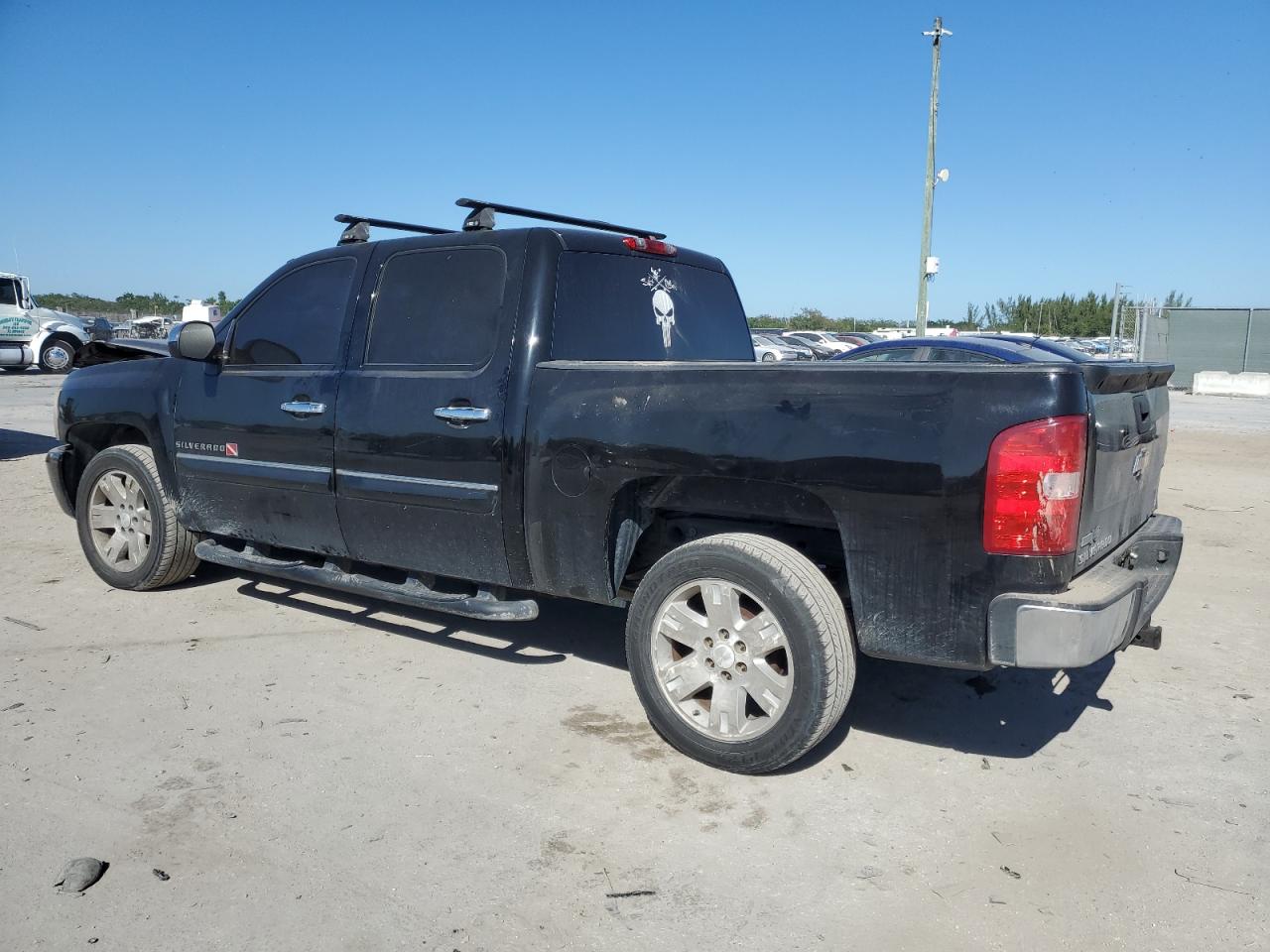 2010 Chevrolet Silverado - Image 2