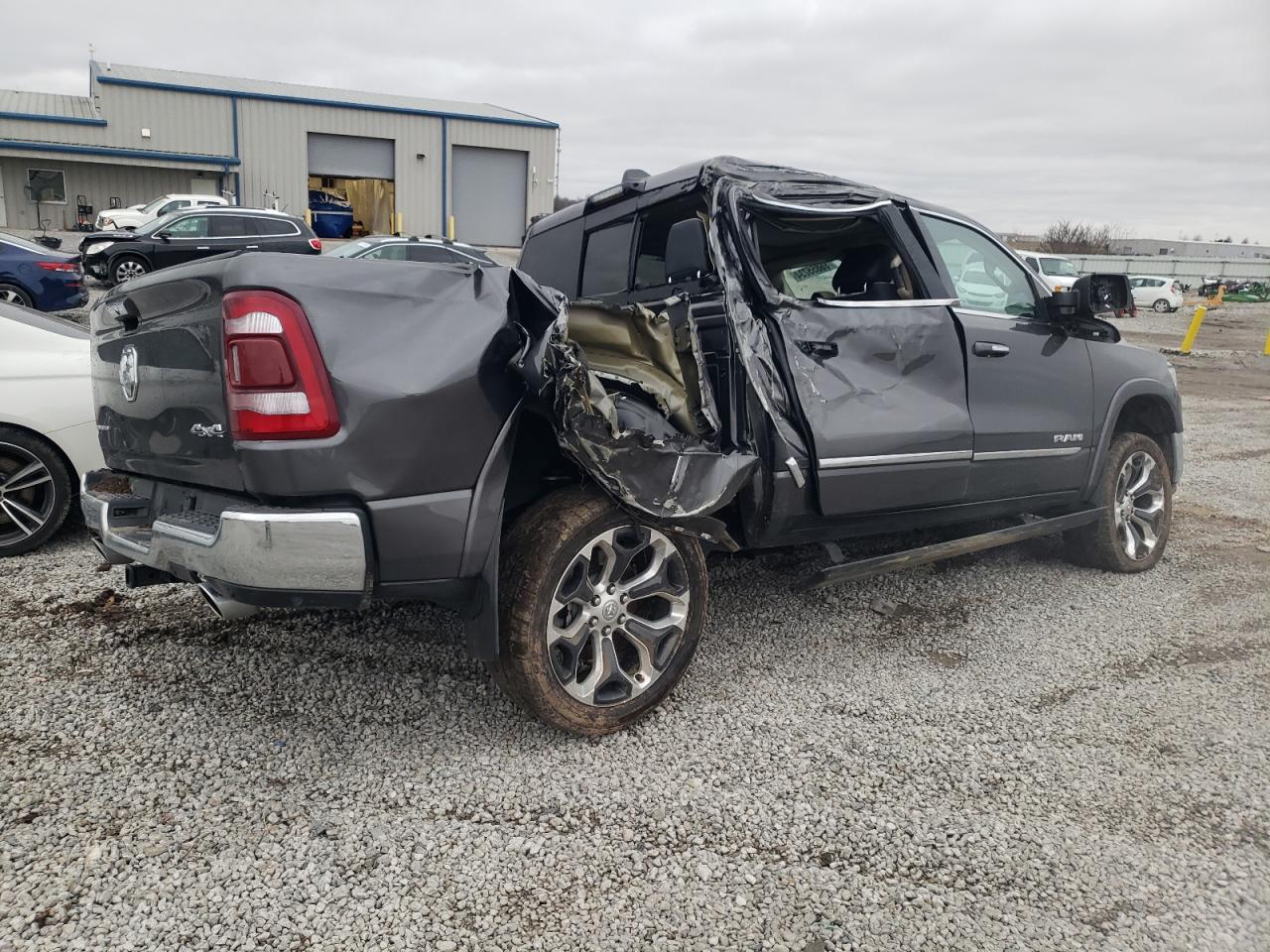 2021 RAM 1500 - Image 3