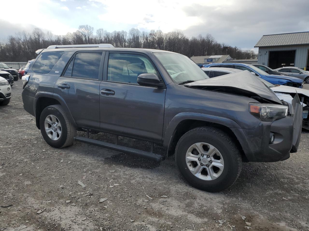 VIN JTEBU5JRXJ5536719 2018 TOYOTA 4RUNNER no.4