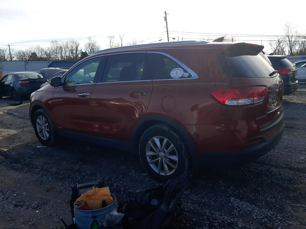 VIN 5XYPGDA36HG278109 2017 KIA SORENTO no.2