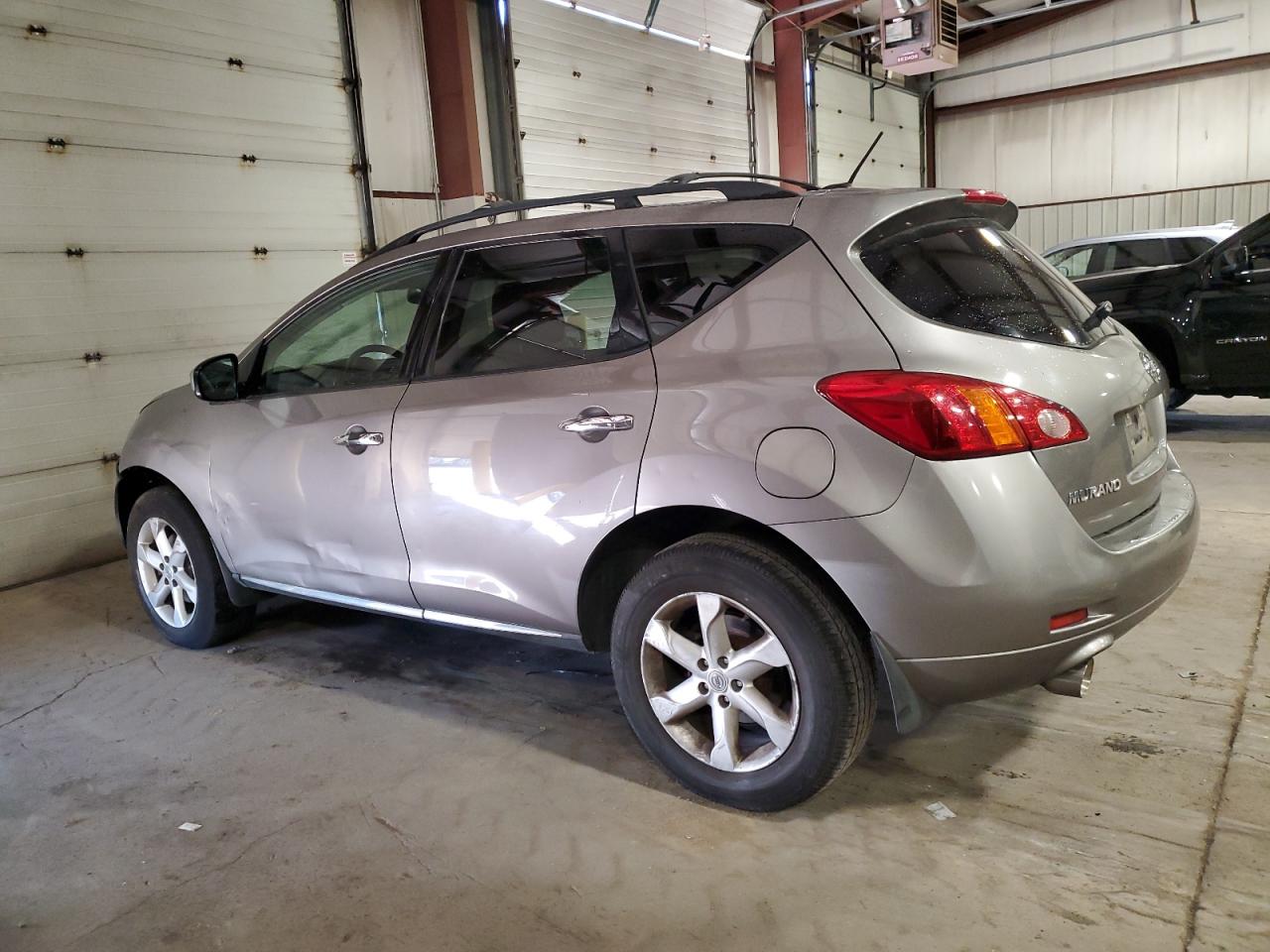 2010 Nissan Murano - Image 2