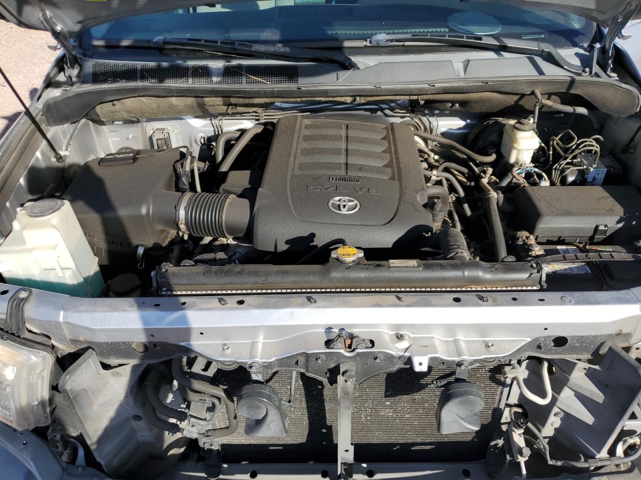 2011 Toyota Tundra - Image 12