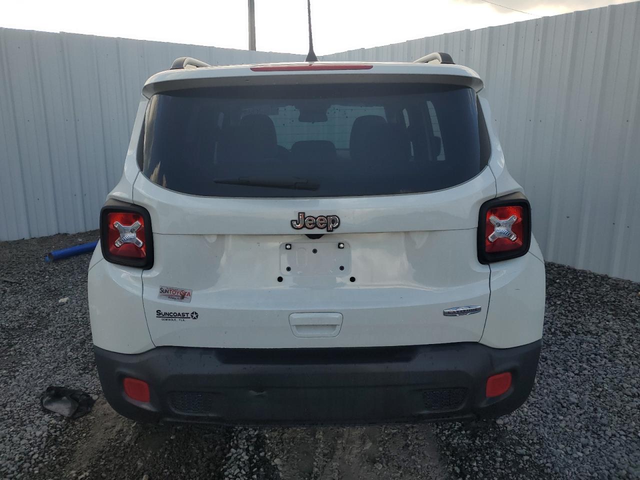 2018 Jeep Renegade - Image 6
