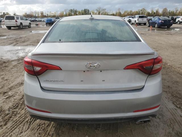 Sedans HYUNDAI SONATA 2016 Srebrny