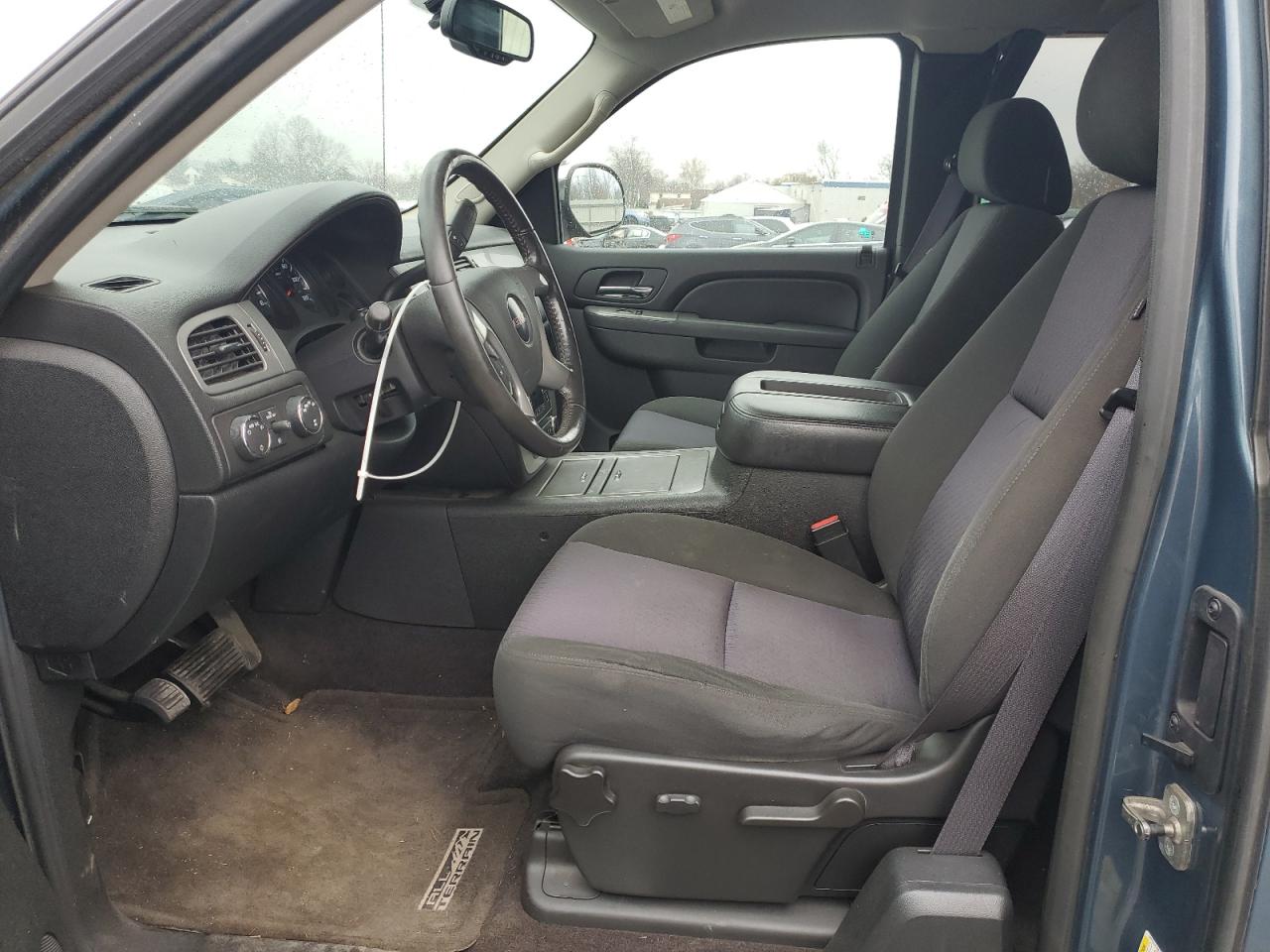 2011 GMC Sierra - Image 7