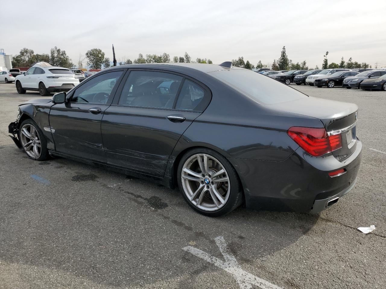 VIN WBAYE8C52ED134788 2014 BMW 7 SERIES no.2