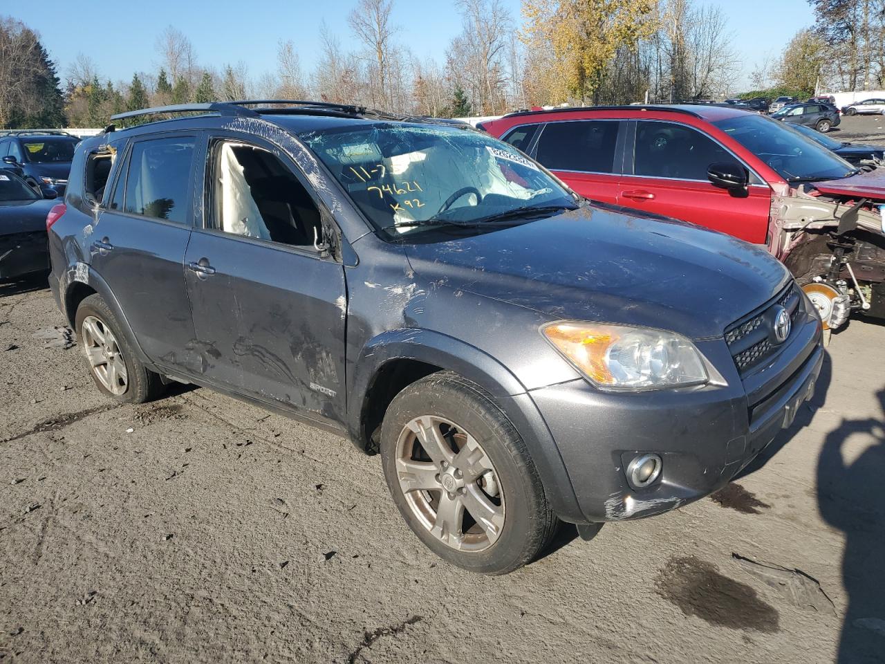 2010 Toyota RAV 4 - Image 4