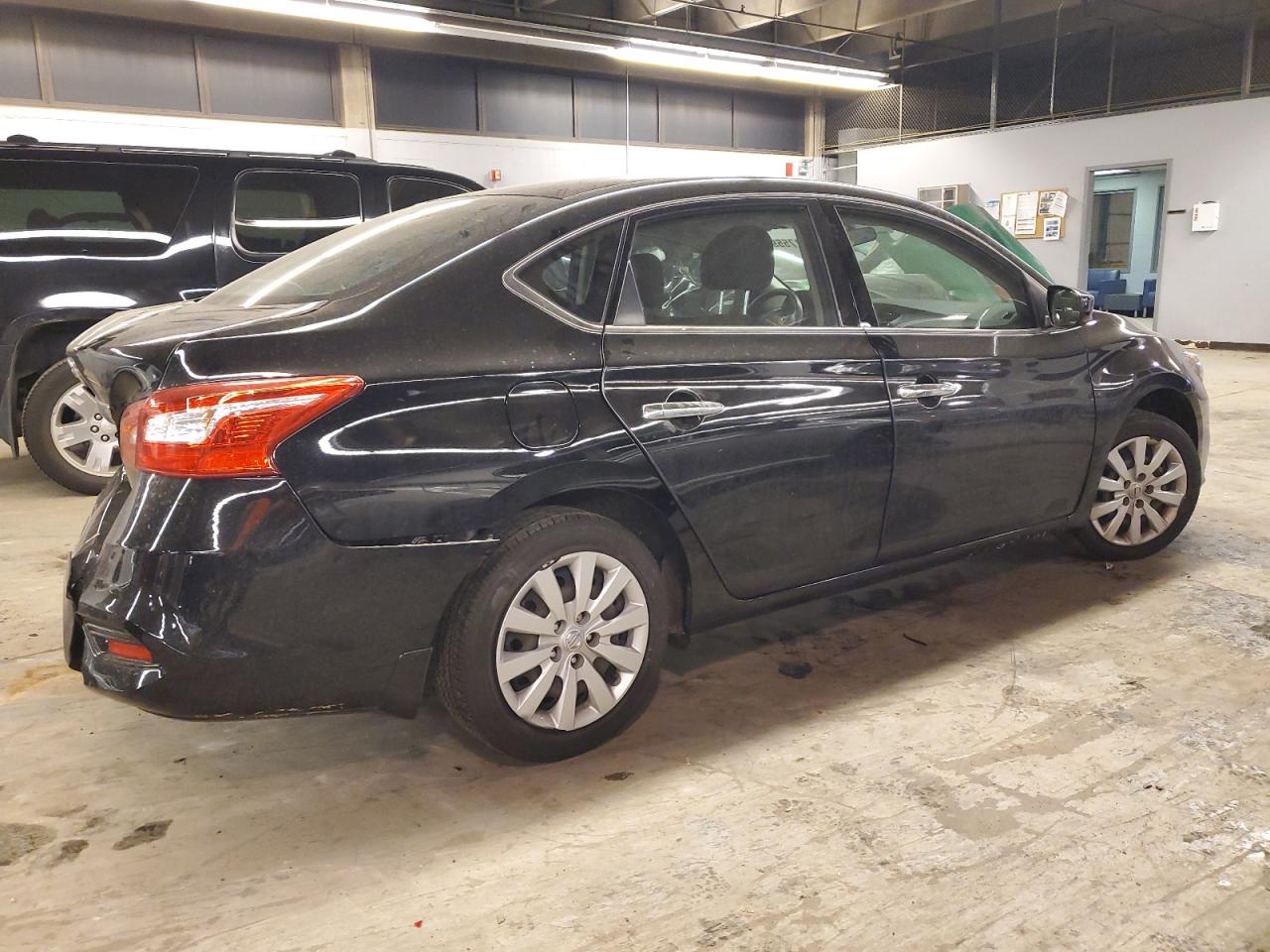 2019 Nissan Sentra - Image 3