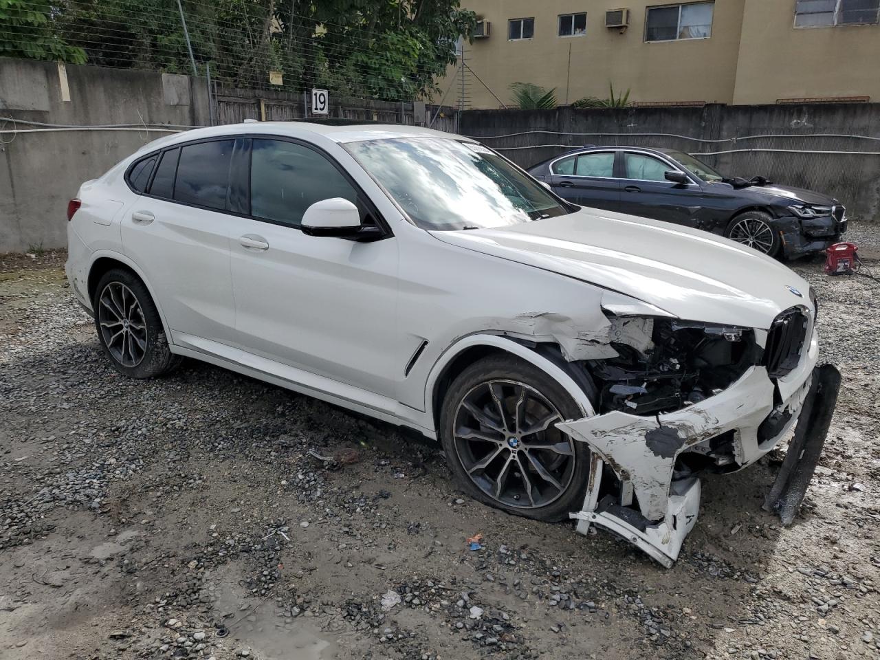 VIN 5UX2V1C04L9C54310 2020 BMW X4 no.4