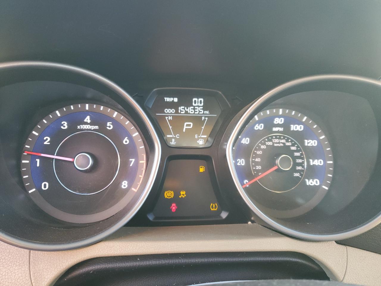 2012 Hyundai Elantra - Image 9