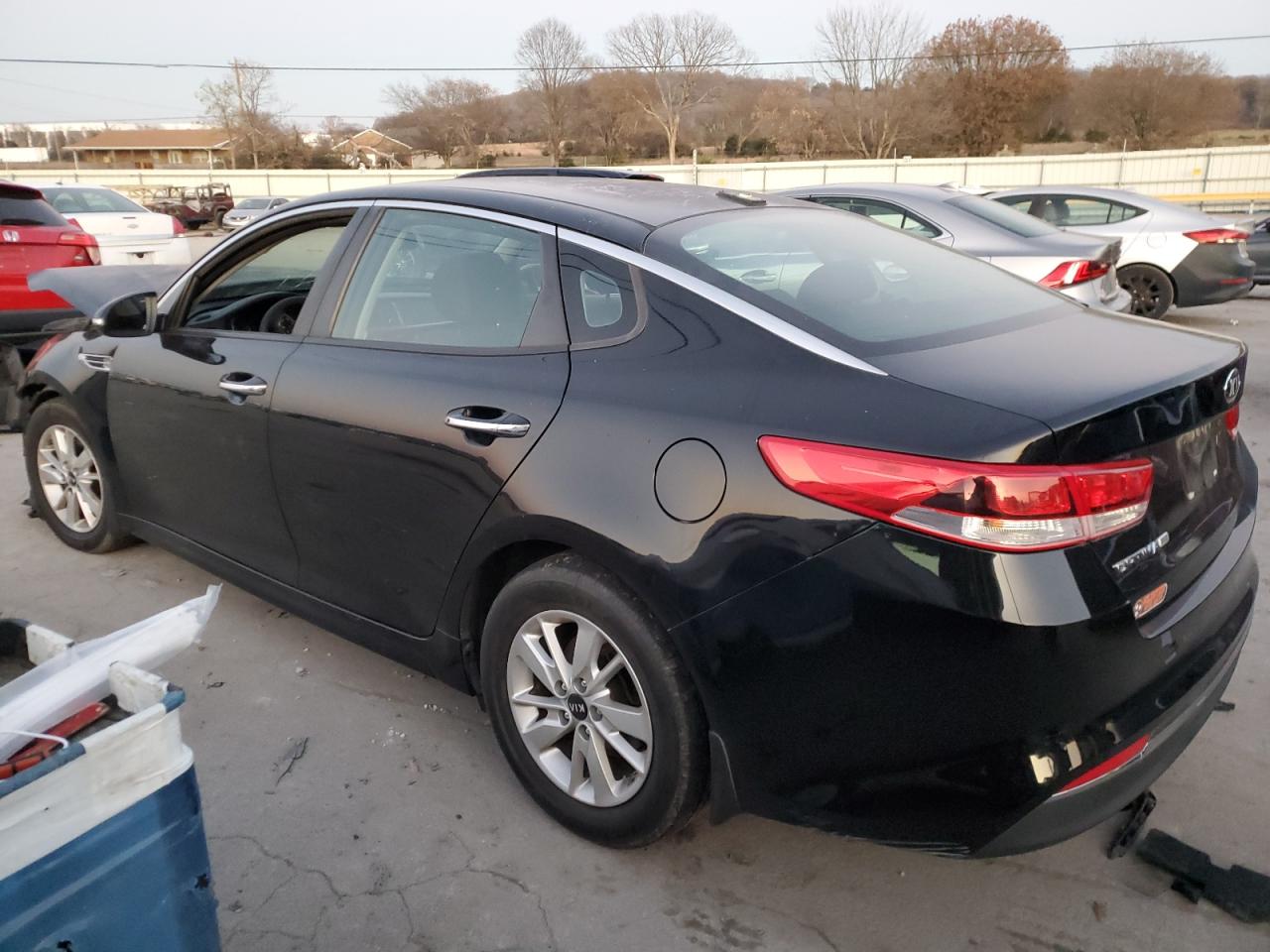 VIN 5XXGT4L3XGG023216 2016 KIA OPTIMA no.2