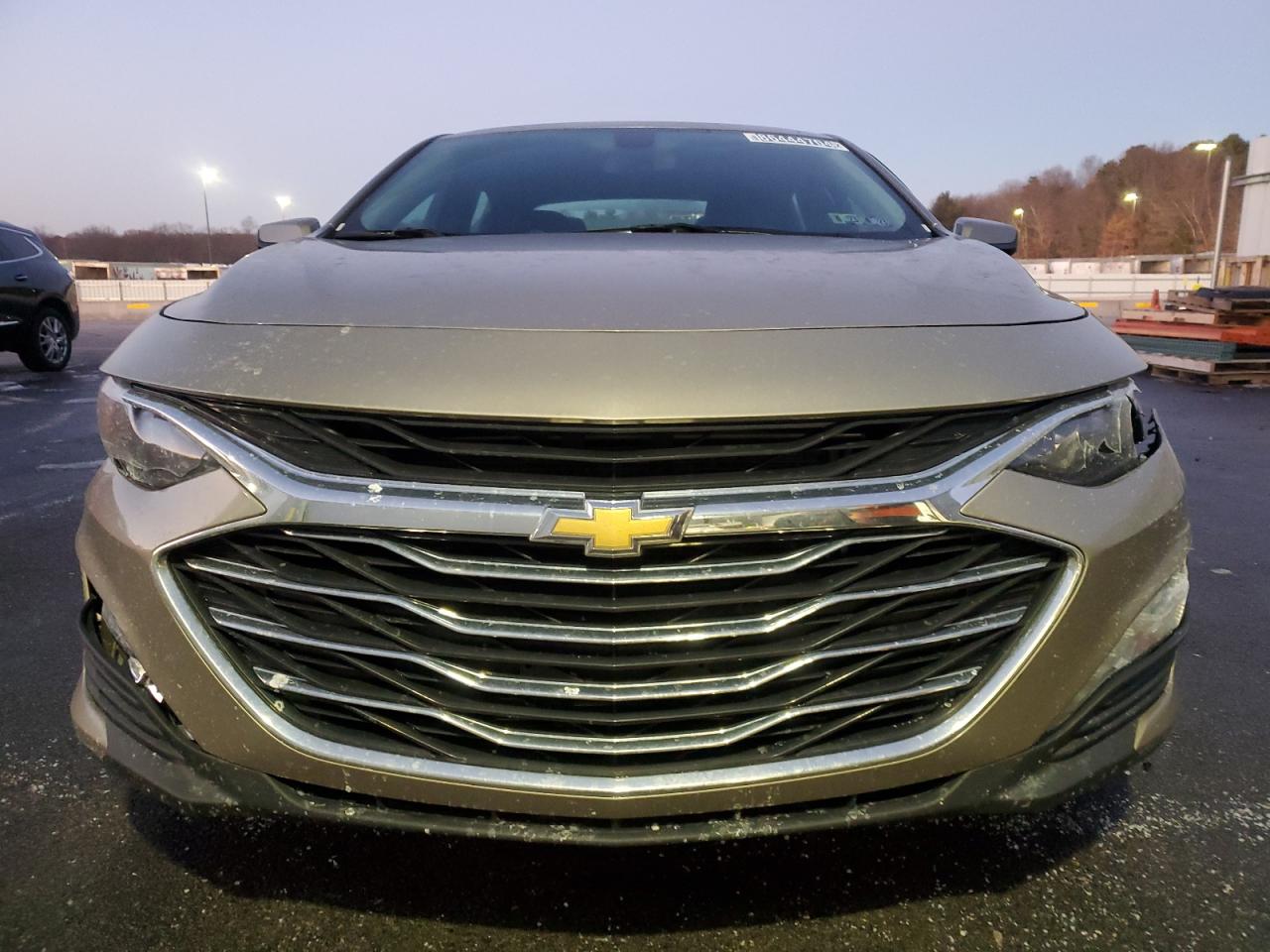 2022 Chevrolet Malibu - Image 5