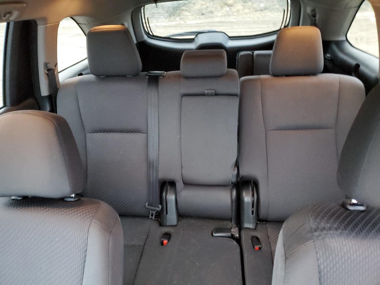 2017 Toyota Highlander - Image 10