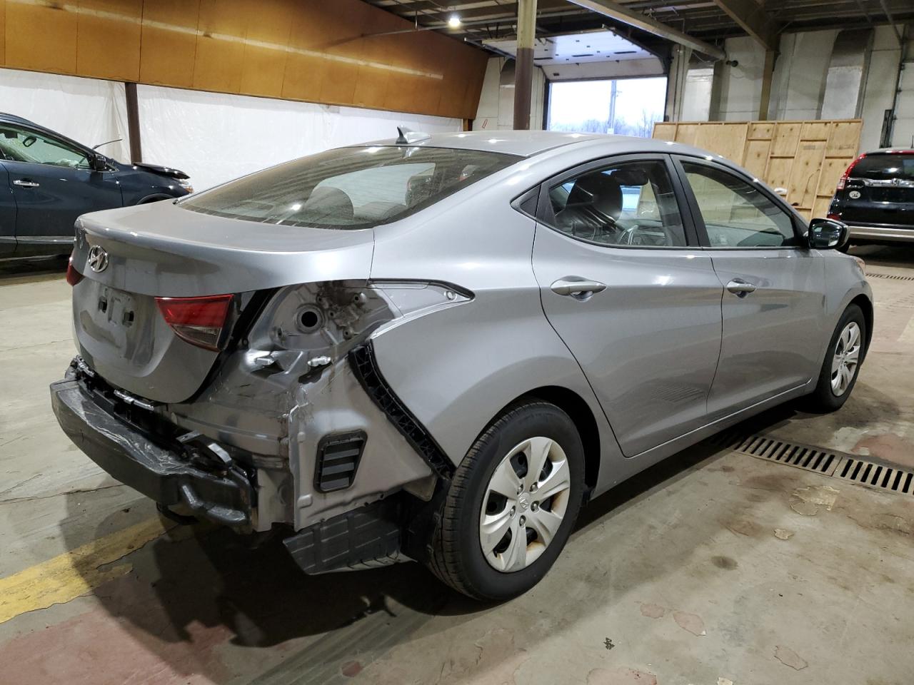 2016 Hyundai Elantra - Image 3