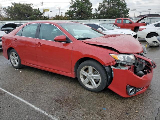  TOYOTA CAMRY 2013 Червоний