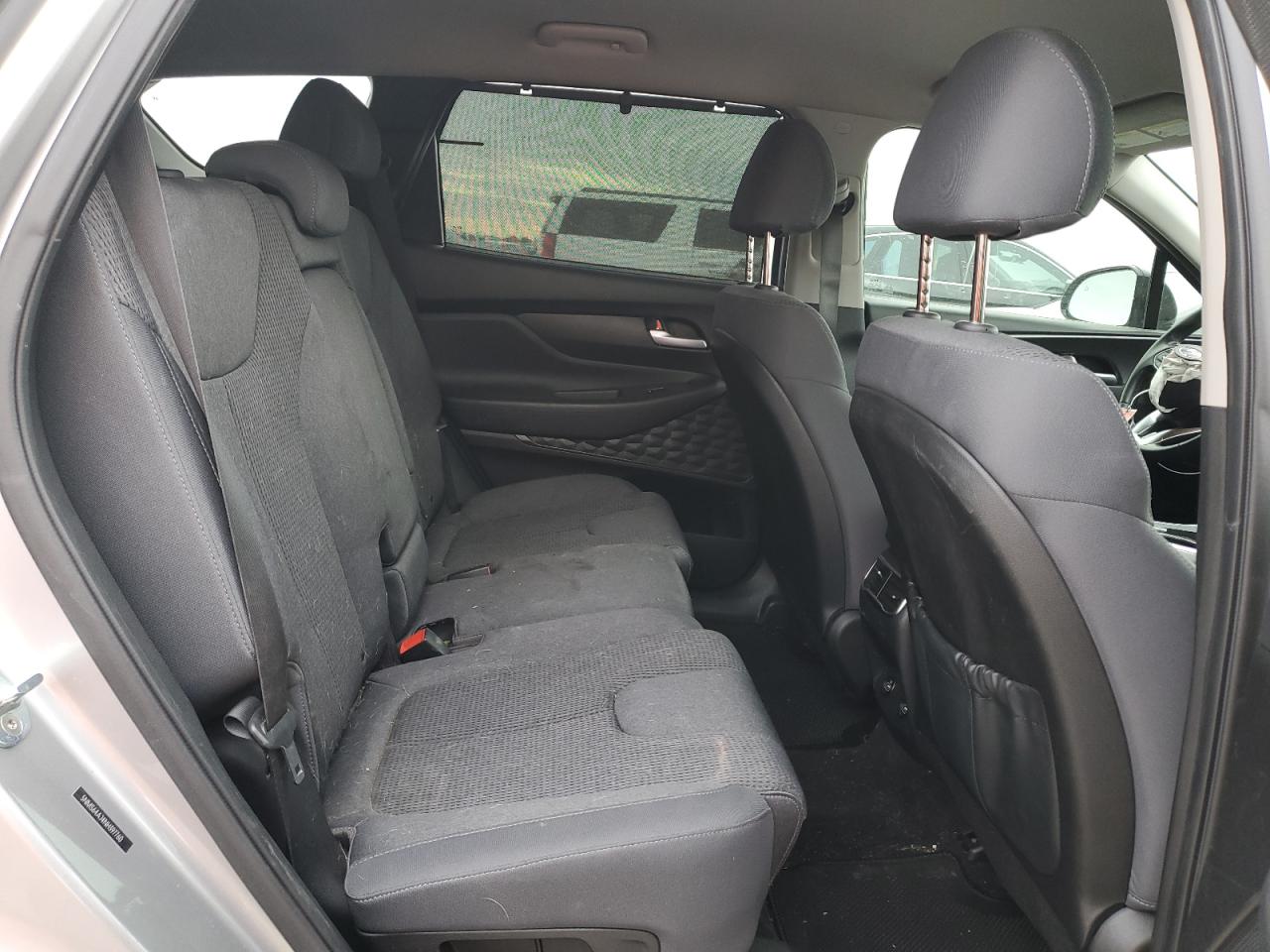 2022 Hyundai Santa Fe - Image 11