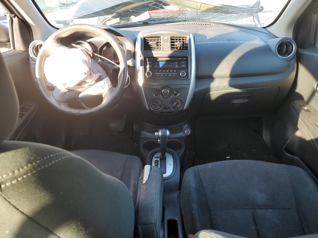 2017 Nissan Versa - Image 8