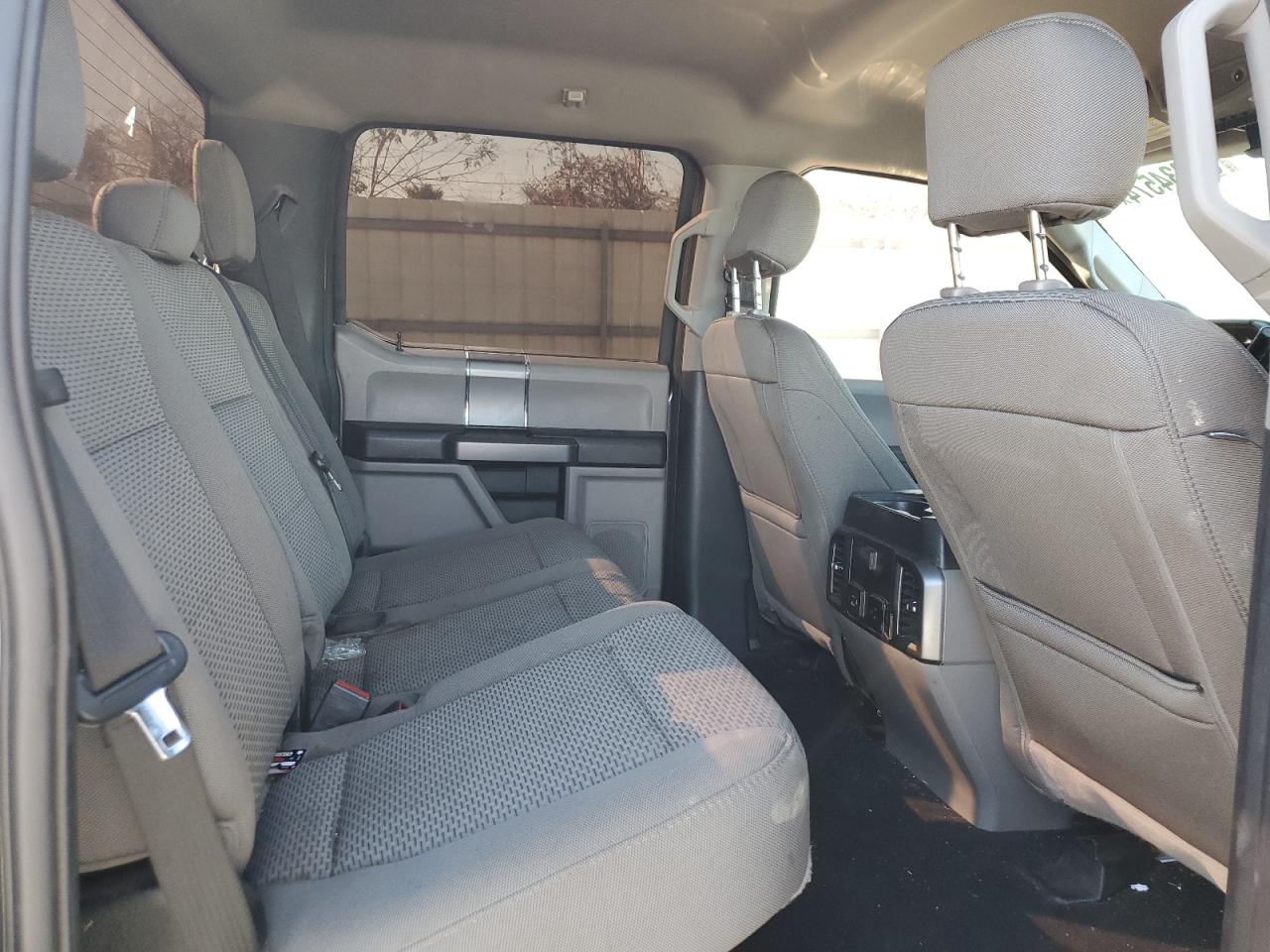 2020 Ford F350 - Image 10