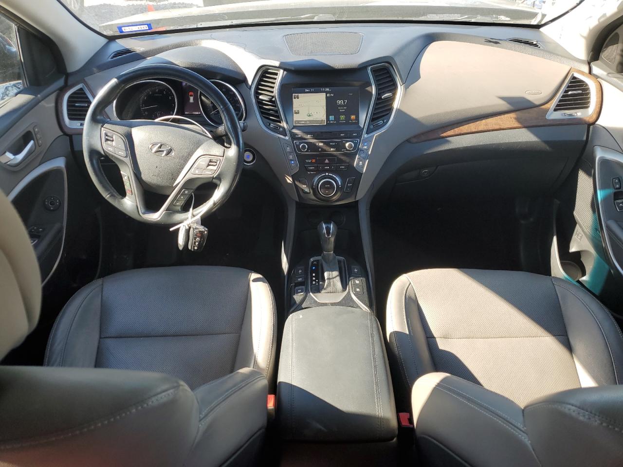 2019 Hyundai Santa Fe - Image 8