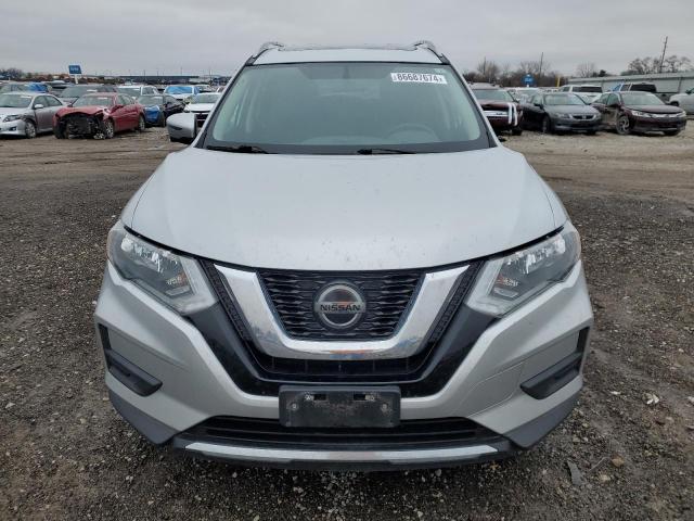  NISSAN ROGUE 2018 Серебристый