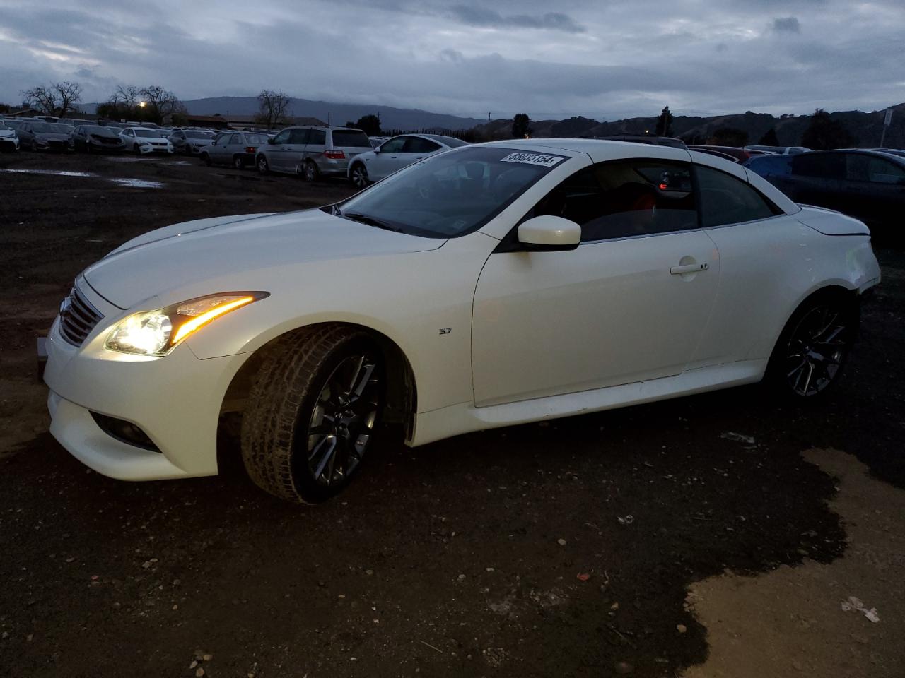 2015 INFINITI Q60