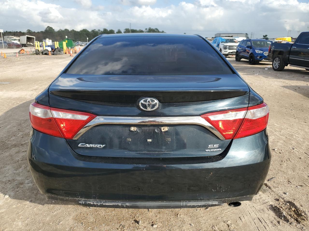 VIN 4T1BF1FK0GU139131 2016 TOYOTA CAMRY no.6