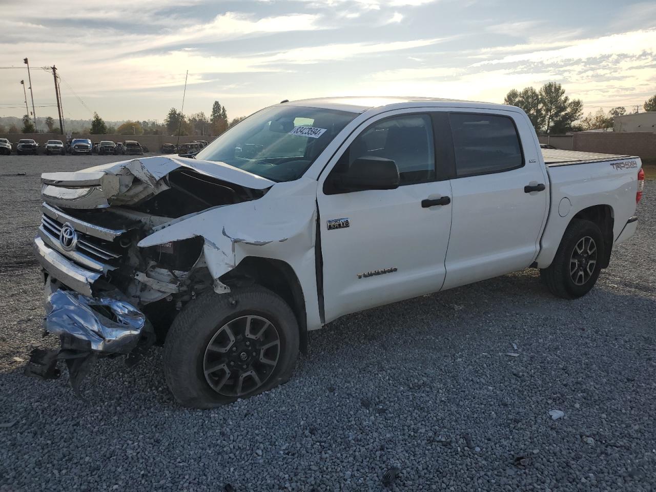 VIN 5TFDY5F10GX515749 2016 TOYOTA TUNDRA no.1