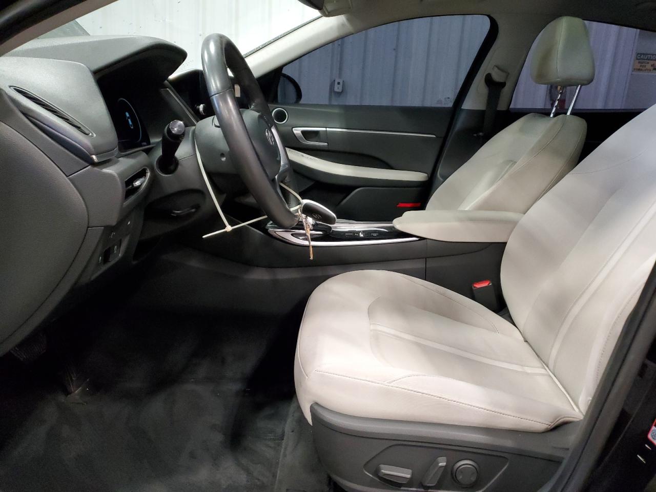 2023 Hyundai Sonata - Image 7