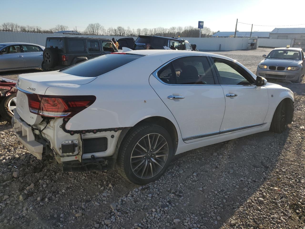 2015 Lexus LS - Image 3