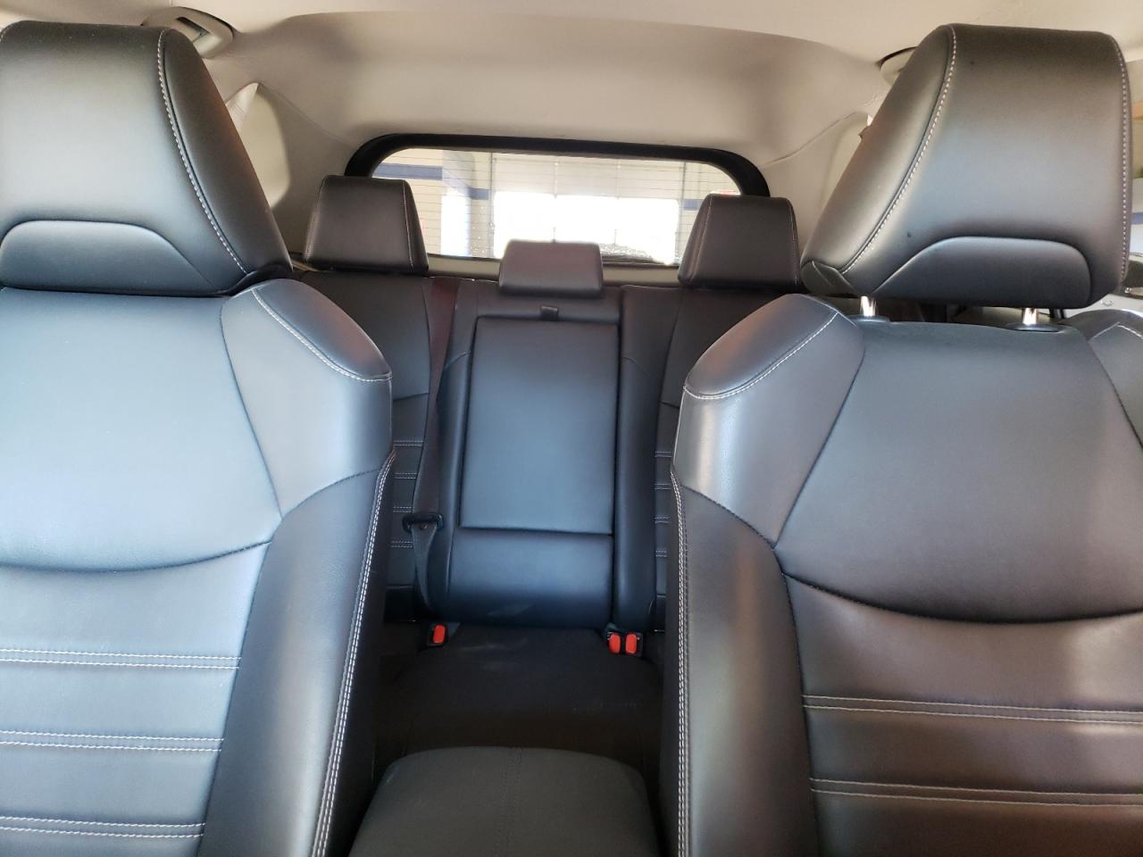 2020 Toyota RAV 4 - Image 10