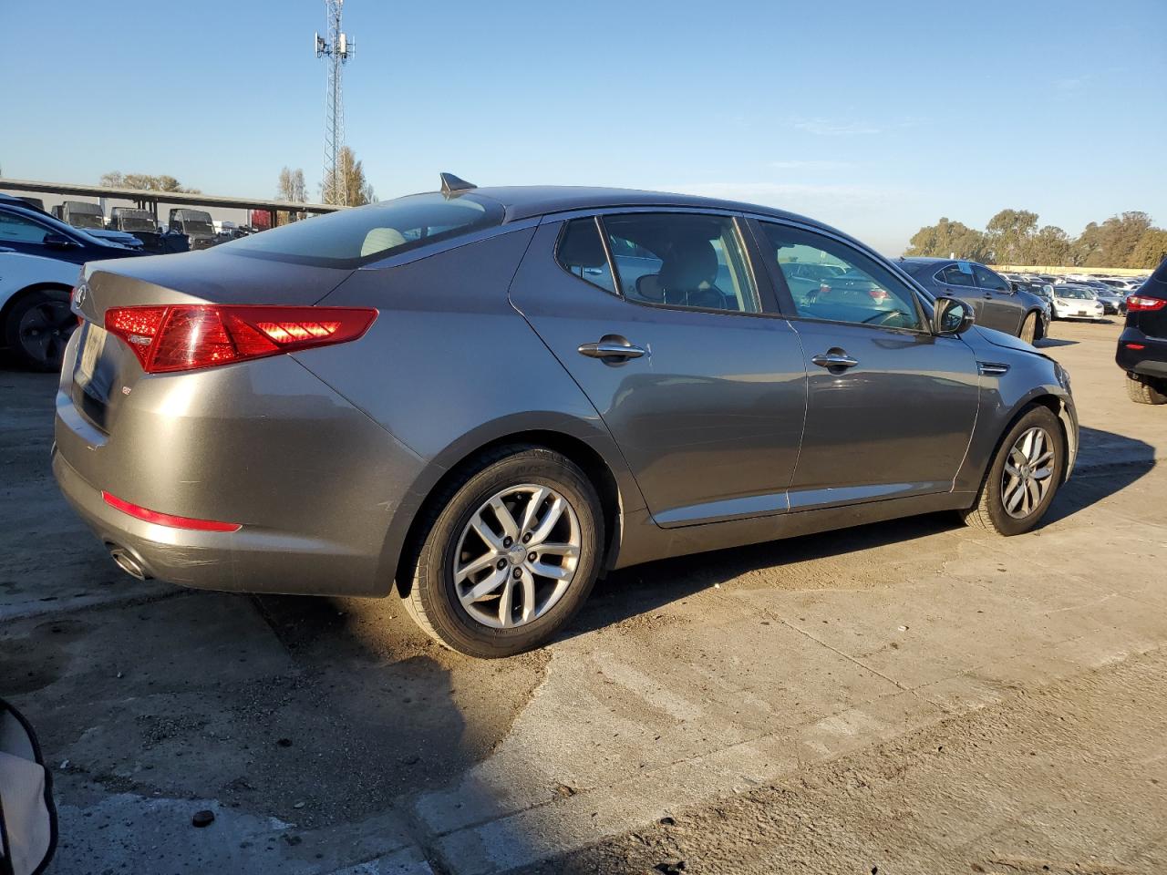 VIN 5XXGM4A73DG146032 2013 KIA OPTIMA no.3