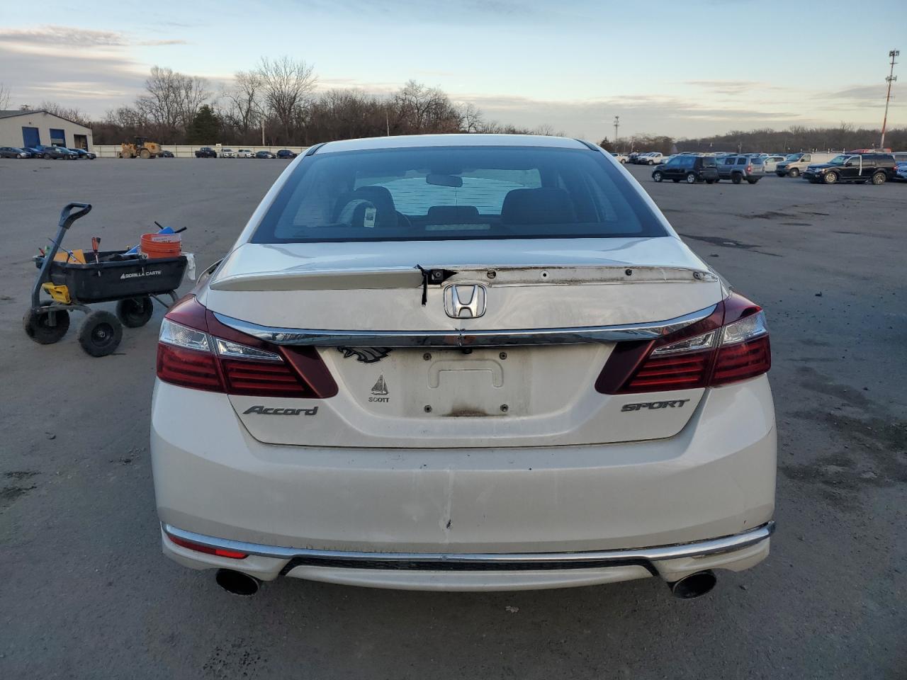 VIN 1HGCR2F59GA053108 2016 HONDA ACCORD no.6